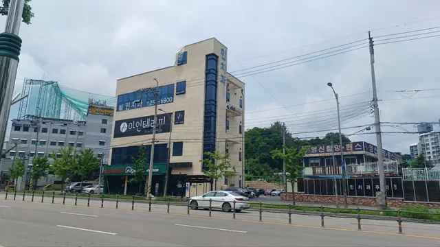청주시 흥덕구 강서동 강서동 대로변 2층 전체 약 64평 사무실