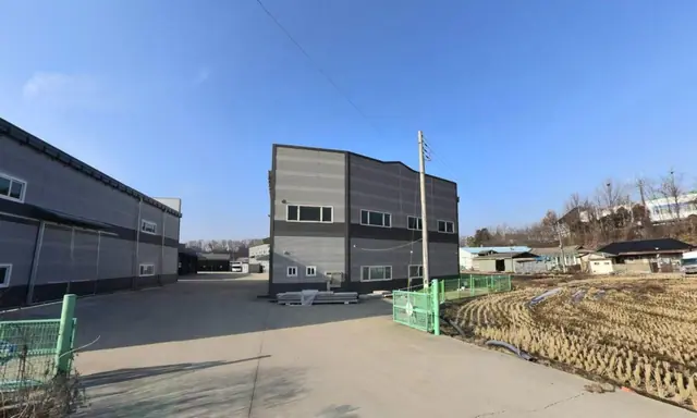 청주시 흥덕구 강내면 사곡리 2차선 바로 진입·약 278평 공장