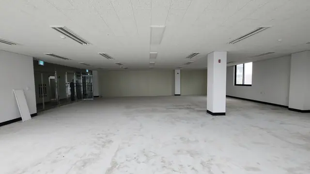 청주시 청원구 율량동 율량동 성모병원 맞은편 3층 약 50평 상가