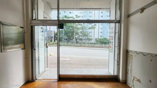 청주시 흥덕구 봉명동 봉명동 아이파크 후문 맞은편 약 15평 무권리 상가