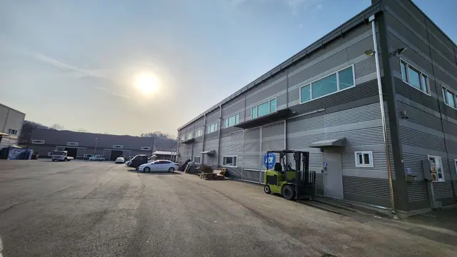 청주시 흥덕구 강내면 궁현리 궁현리 약 219평·2차선 도로에서 바로 진입하는 공장