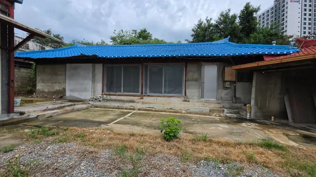 청주시 흥덕구 송절동 송절동 사무소·부속창고 3개동 약 64평