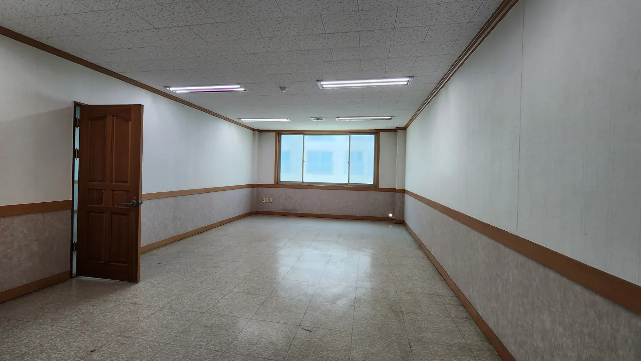 청주시 흥덕구 신봉동 신봉동 약 467평·1층 공장 및 2층 사무실 전체사용