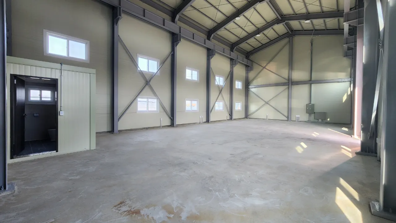 청주시 흥덕구 신촌동 신촌동 약 120평·2개동 일괄 창고