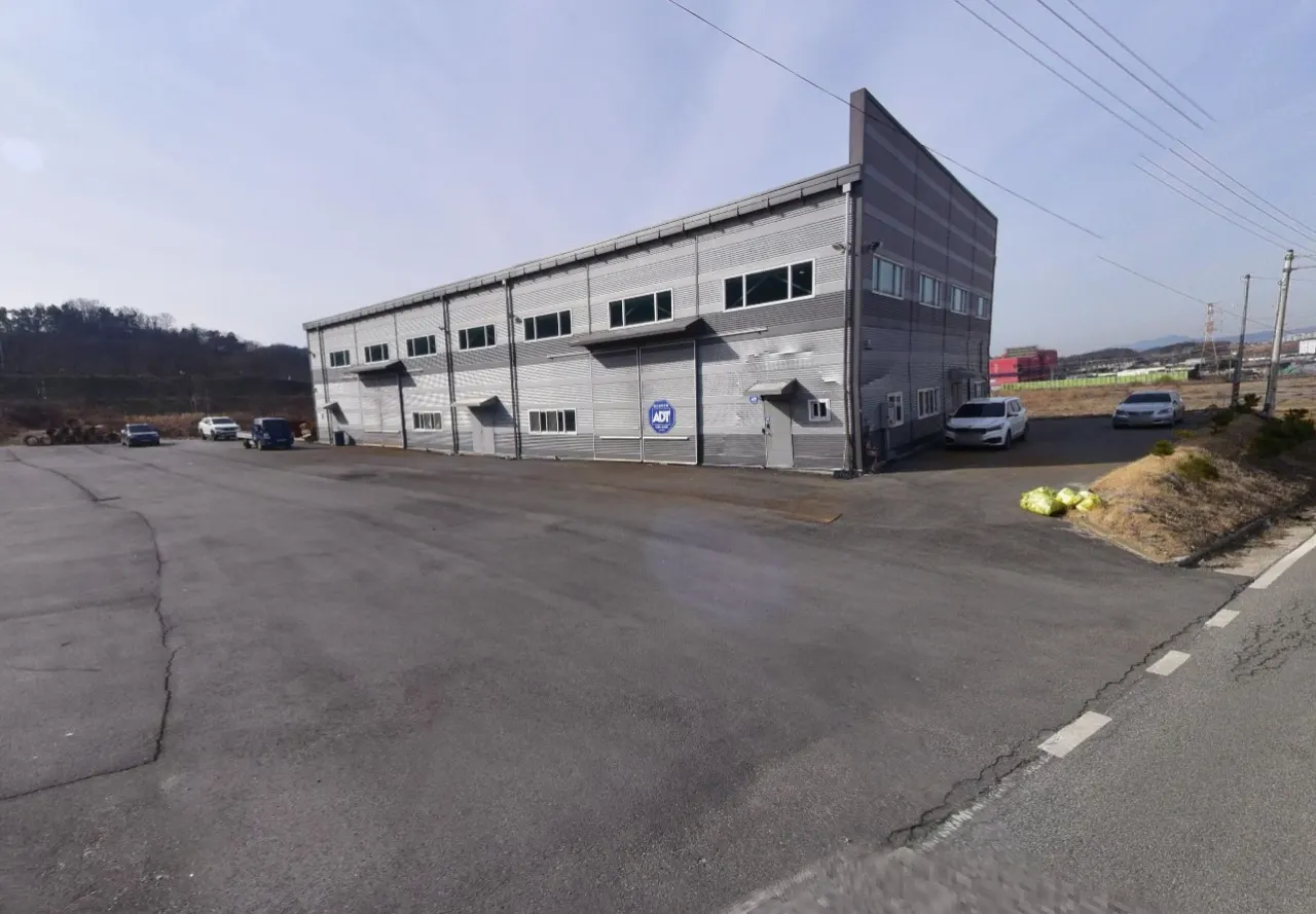 청주시 흥덕구 강내면 궁현리 궁현리 약 219평·2차선 도로에서 바로 진입하는 공장